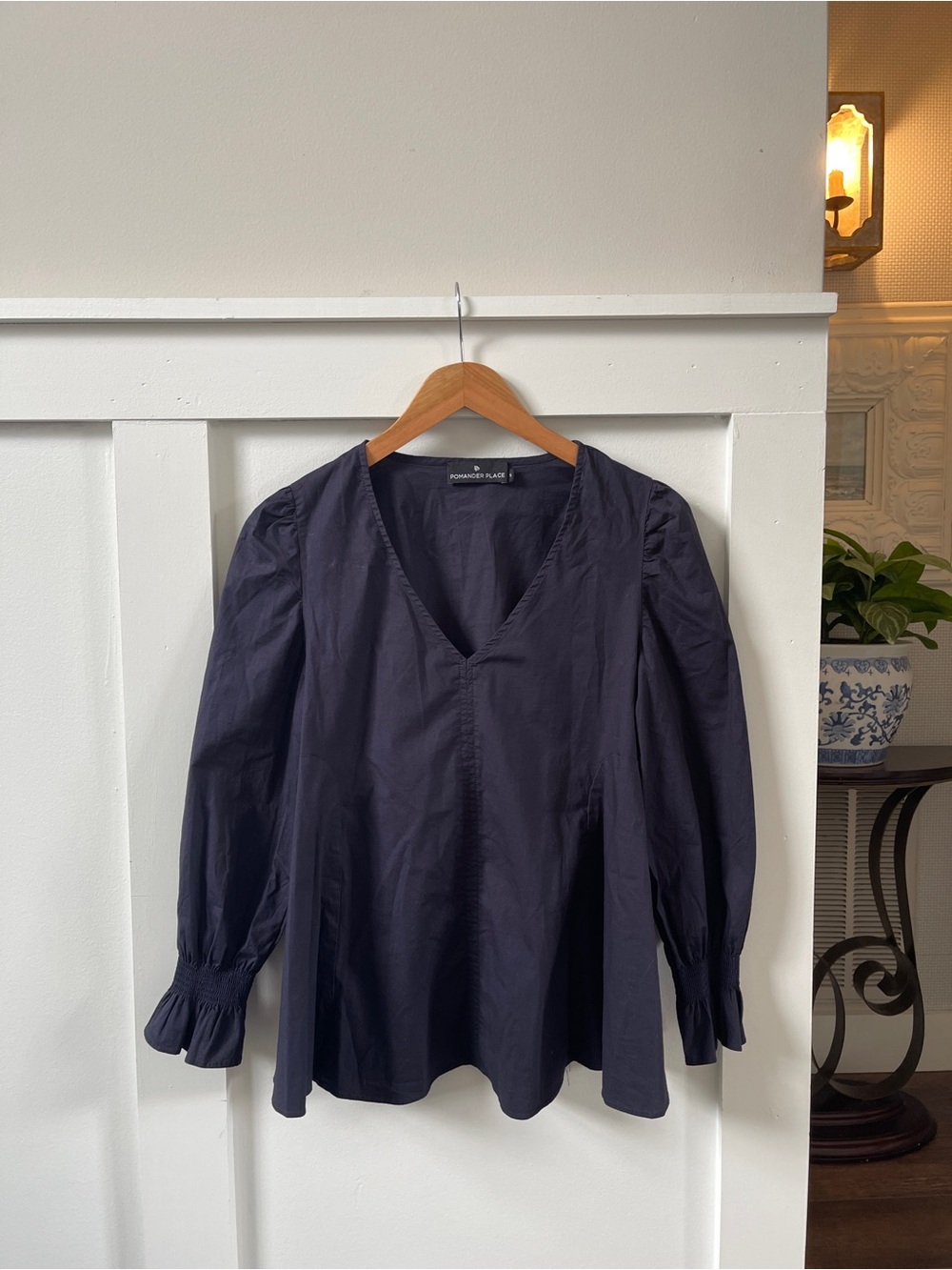 Pomander Place - Tuckernuck Navy Puff Sleeve Blouse | Size Small